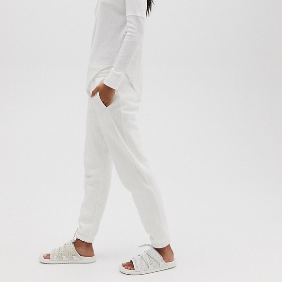 Aritzia TNA AiryAF Boyfriend Sweatpant